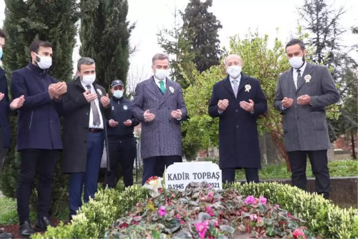 (Düzelterek yeniden) PLEVNE KAHRAMANI GAZİ OSMAN PAŞA KABRİ BAŞINDA ANILDI