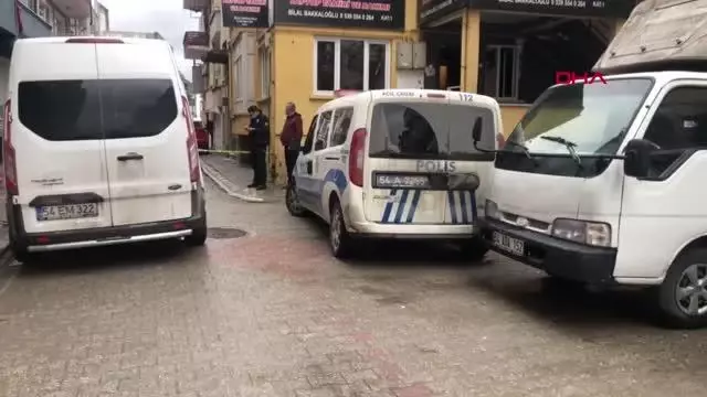 SAKARYA Telefon tamircisi dükkanında ölü bulundu SAKARYA Telefon tamircisi dükkanında ölü bulundu