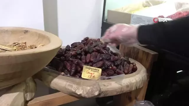 Şeker hastalarının tercihi 'sugay hurması' oldu Şeker hastalarının tercihi 'sugay hurması' oldu