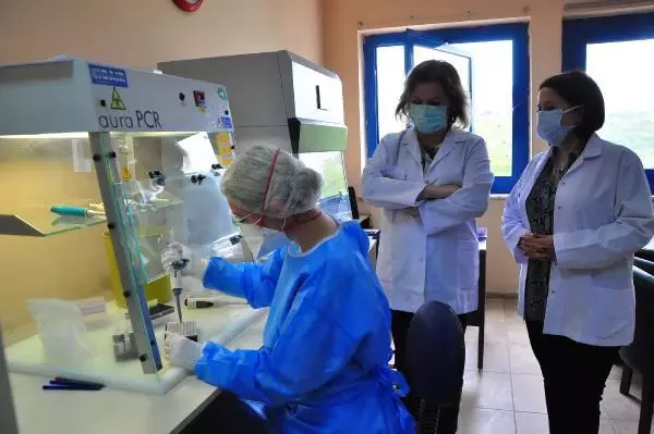 MANİSA Sinovac aşısının bağışıklığı yüzde 99 kuvvetlendirdiği kanıtlandı MANİSA Sinovac aşısının bağışıklığı yüzde 99 kuvvetlendirdiği kanıtlandı