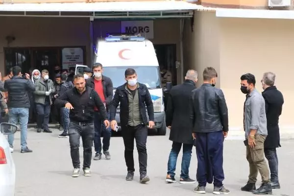 Son dakika haberleri: ŞANLIURFA Şivan Perver'in kardeşinin cenazesi Belçika'dan Şanlıurfa'ya getirildi Son dakika haberleri: ŞANLIURFA Şivan Perver'in kardeşinin cenazesi Belçika'dan Şanlıurfa'ya getirildi