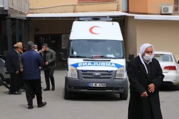 Son dakika haberleri: ŞANLIURFA Şivan Perver'in kardeşinin cenazesi Belçika'dan Şanlıurfa'ya getirildi Son dakika haberleri: ŞANLIURFA Şivan Perver'in kardeşinin cenazesi Belçika'dan Şanlıurfa'ya getirildi