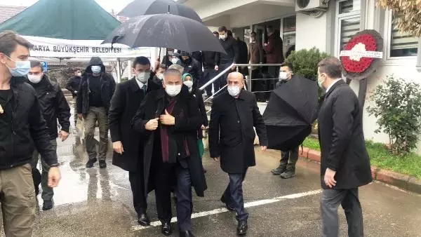 AK Parti Genel Başkanvekili Binali Yıldırım, cenaze törenine katıldı AK Parti Genel Başkanvekili Binali Yıldırım, cenaze törenine katıldı