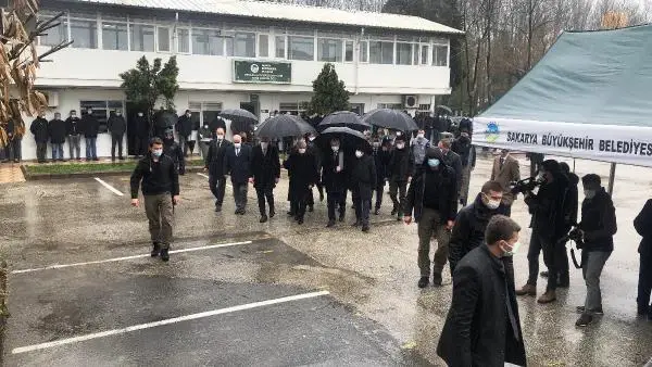 AK Parti Genel Başkanvekili Binali Yıldırım, cenaze törenine katıldı AK Parti Genel Başkanvekili Binali Yıldırım, cenaze törenine katıldı