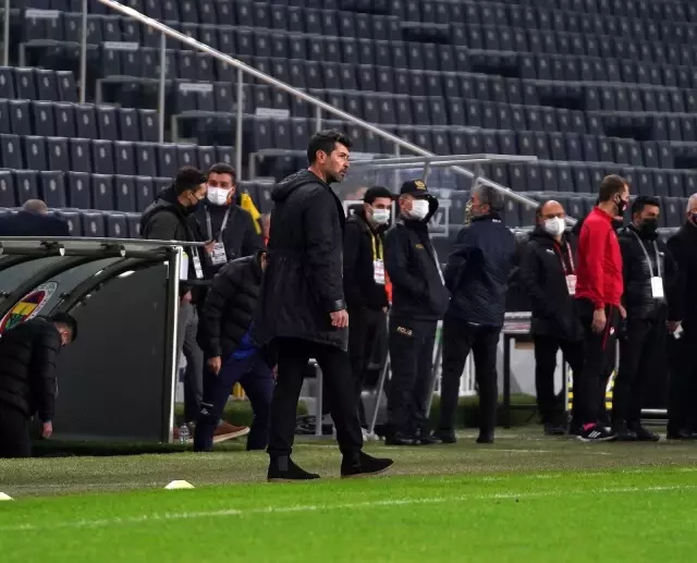 Fenerbahçe sahasında karşılaştığı Denizlispor'u 1-0 mağlup etti Fenerbahçe sahasında karşılaştığı Denizlispor'u 1-0 mağlup etti