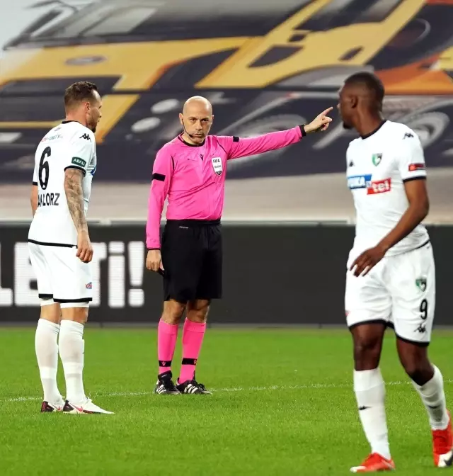 Fenerbahçe sahasında karşılaştığı Denizlispor'u 1-0 mağlup etti Fenerbahçe sahasında karşılaştığı Denizlispor'u 1-0 mağlup etti