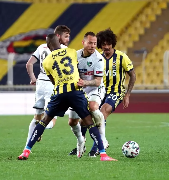 Fenerbahçe sahasında karşılaştığı Denizlispor'u 1-0 mağlup etti Fenerbahçe sahasında karşılaştığı Denizlispor'u 1-0 mağlup etti