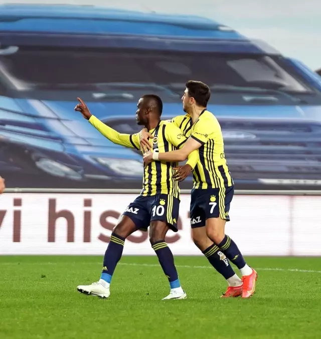 Fenerbahçe sahasında karşılaştığı Denizlispor'u 1-0 mağlup etti Fenerbahçe sahasında karşılaştığı Denizlispor'u 1-0 mağlup etti