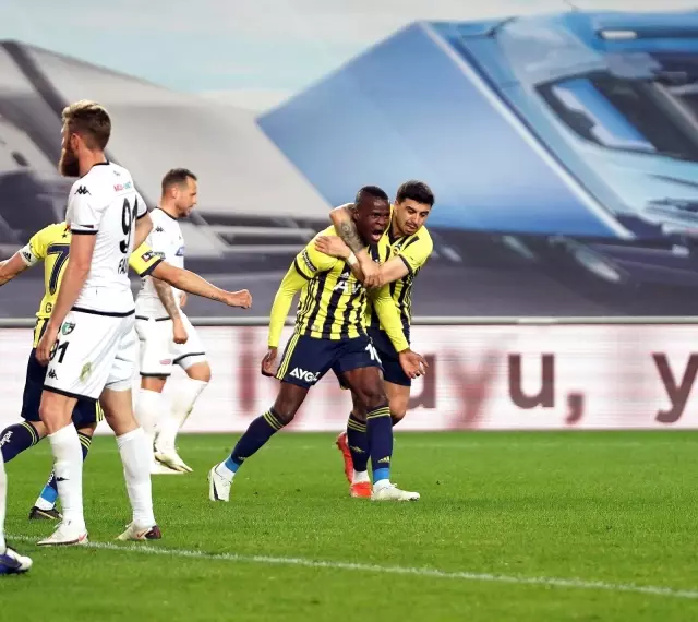 Fenerbahçe sahasında karşılaştığı Denizlispor'u 1-0 mağlup etti Fenerbahçe sahasında karşılaştığı Denizlispor'u 1-0 mağlup etti