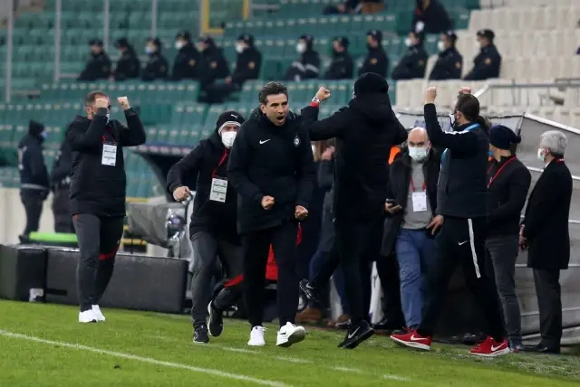 TFF 1. Lig: Bursaspor: 1 Altay: 3