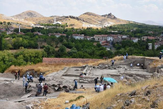 UNESCO, Arslantepe Höyüğü'nün kalıcı listeye girmesi kararını temmuz ayında verecek UNESCO, Arslantepe Höyüğü'nün kalıcı listeye girmesi kararını temmuz ayında verecek