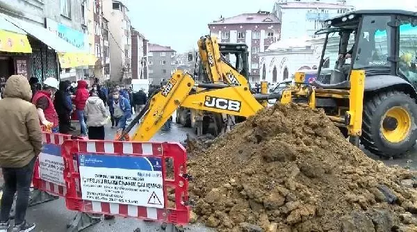 YEŞİLPINAR MAHALLESİ'NDE POLİS MÜDAHALESİ SONRASI ALTYAPI KESİLDİ YEŞİLPINAR MAHALLESİ'NDE POLİS MÜDAHALESİ SONRASI ALTYAPI KESİLDİ