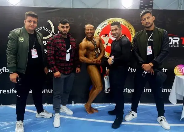 Zayıflamak için başladığı fitness sporunda hedef dünya şampiyonluğu Zayıflamak için başladığı fitness sporunda hedef dünya şampiyonluğu
