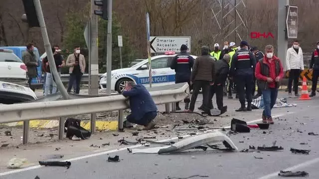2 OTOMOBİL KAVŞAKTA ÇARPIŞTI 1 ÖLÜ, 3 YARALI 2 OTOMOBİL KAVŞAKTA ÇARPIŞTI 1 ÖLÜ, 3 YARALI