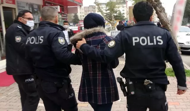 8 katlı binanın çatısına çıkan genç kız yürekleri ağza getirdi 8 katlı binanın çatısına çıkan genç kız yürekleri ağza getirdi
