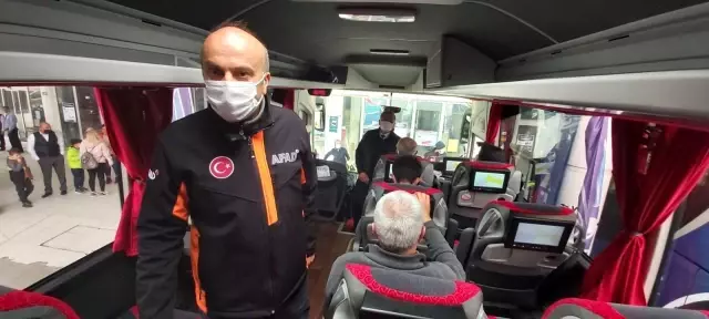 Artvin'den hareket eden şehirler arası otobüslerde yolculara AFAD eğitim videosu izletiliyor Artvin'den hareket eden şehirler arası otobüslerde yolculara AFAD eğitim videosu izletiliyor