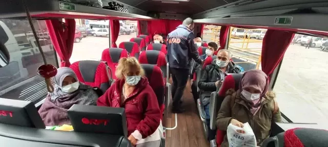 Artvin'den hareket eden şehirler arası otobüslerde yolculara AFAD eğitim videosu izletiliyor Artvin'den hareket eden şehirler arası otobüslerde yolculara AFAD eğitim videosu izletiliyor
