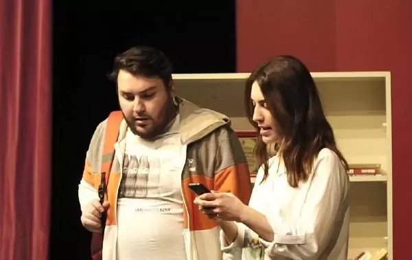 BURSA AFET BİLİNCİ TİYATRO OYUNUYLA ANLATILIYOR BURSA AFET BİLİNCİ TİYATRO OYUNUYLA ANLATILIYOR