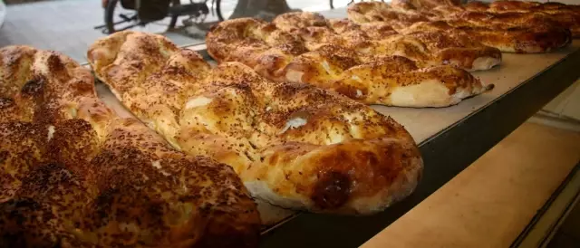 Afyonkarahisar'da bu yıl Ramazan pidesi serbest fiyattan satılacak Afyonkarahisar'da bu yıl Ramazan pidesi serbest fiyattan satılacak