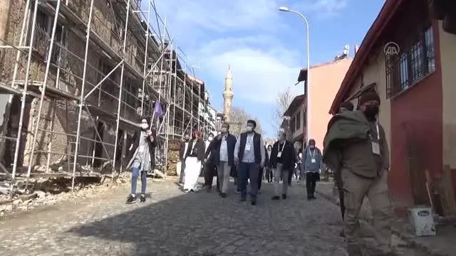 AFYONKARAHİSAR - TÜRSAB Başkanı Firuz Bağlıkaya'dan bu yılın turizm sezonu için iyimser tahmin AFYONKARAHİSAR - TÜRSAB Başkanı Firuz Bağlıkaya'dan bu yılın turizm sezonu için iyimser tahmin