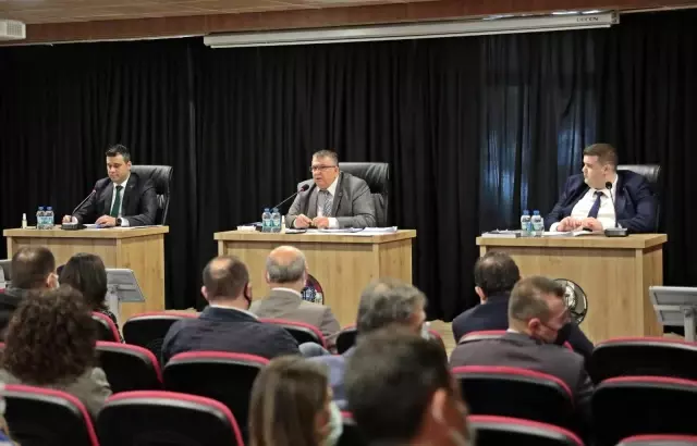 Akhisar Belediye Meclisi ilk kez Uğur Mumcu Kültür ve Sanat Merkezi'nde toplandı Akhisar Belediye Meclisi ilk kez Uğur Mumcu Kültür ve Sanat Merkezi'nde toplandı