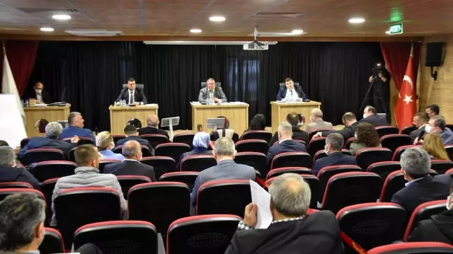 Akhisar Belediye Meclisi ilk kez Uğur Mumcu Kültür ve Sanat Merkezi'nde toplandı Akhisar Belediye Meclisi ilk kez Uğur Mumcu Kültür ve Sanat Merkezi'nde toplandı