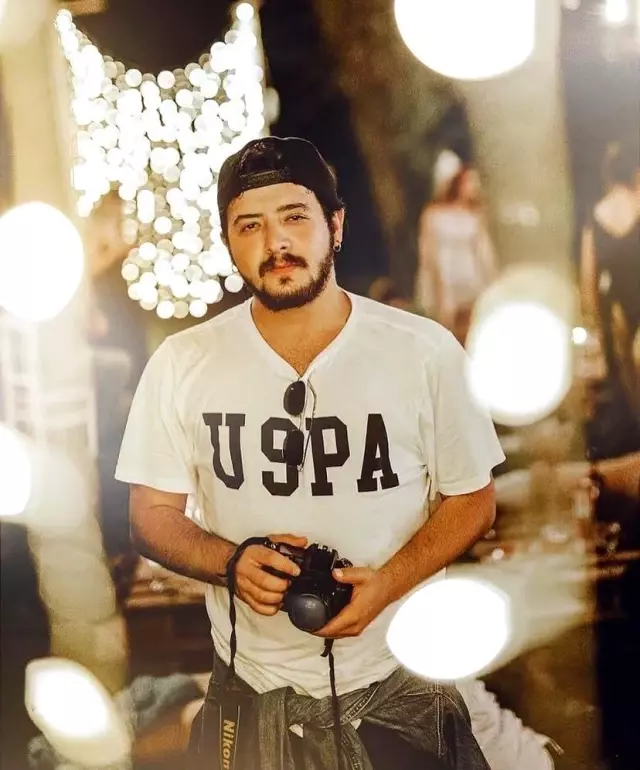 Alkol aldıktan sonra evinde fenalaşan 27 yaşındaki fotoğrafçı hayatını kaybetti Alkol aldıktan sonra evinde fenalaşan 27 yaşındaki fotoğrafçı hayatını kaybetti