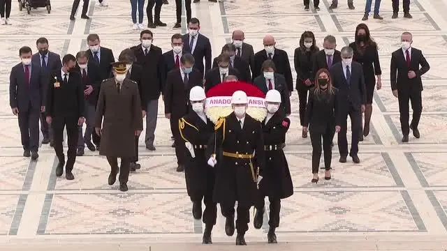 Anadolu Ajansı Yönetim Kurulu, Anıtkabir'i ziyaret etti Anadolu Ajansı Yönetim Kurulu, Anıtkabir'i ziyaret etti