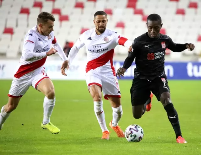 Antalyaspor ile Sivasspor 24. randevuda Antalyaspor ile Sivasspor 24. randevuda
