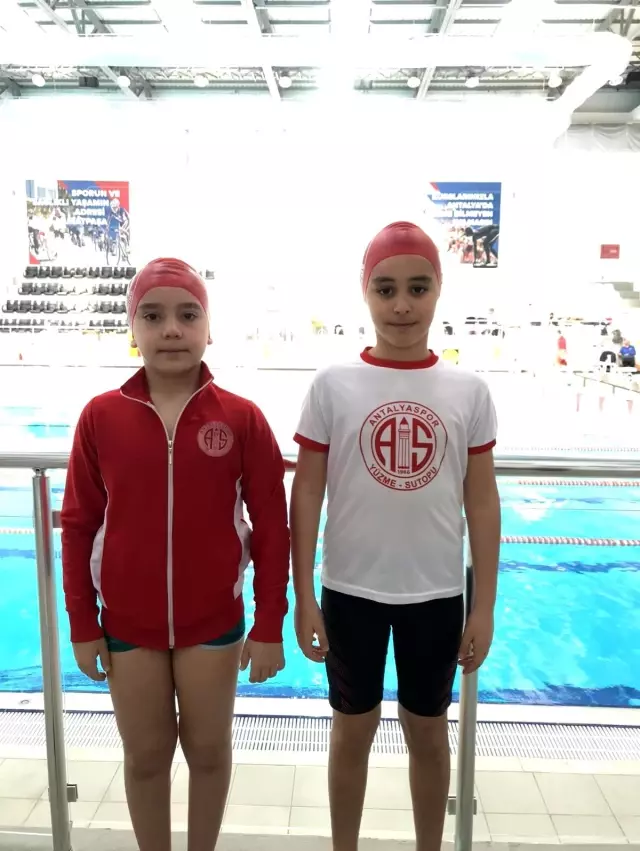 Antayasporlu Beste, yüzmede Antalya Şampiyonu oldu Antayasporlu Beste, yüzmede Antalya Şampiyonu oldu