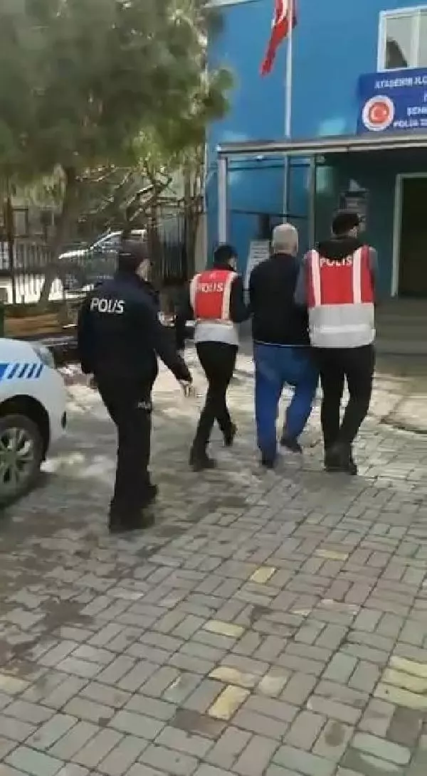 ATAŞEHİR'DE KADINA ÇARPAN ARACIN SÜRÜCÜSÜ YAKALANDI ATAŞEHİR'DE KADINA ÇARPAN ARACIN SÜRÜCÜSÜ YAKALANDI
