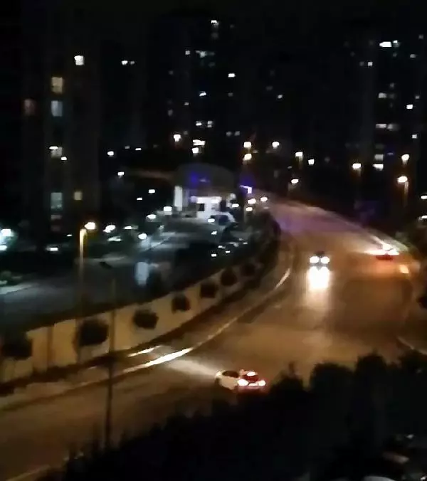 Son dakika haberi: AVCILAR'DA KISITLAMA ZAMANI BOŞ YOLDA DRİFT YAPAN SÜRÜCÜ KAMERADA Son dakika haberi: AVCILAR'DA KISITLAMA ZAMANI BOŞ YOLDA DRİFT YAPAN SÜRÜCÜ KAMERADA