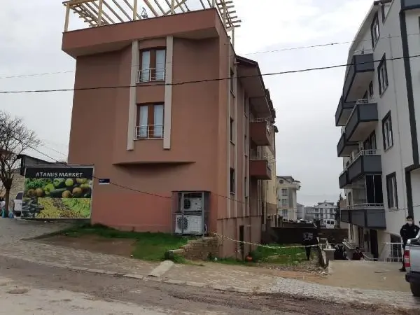 Son Dakika | BABASINA YARDIM EDERKEN ÇATIDAN DÜŞEN GENÇ ÖLDÜ Son Dakika | BABASINA YARDIM EDERKEN ÇATIDAN DÜŞEN GENÇ ÖLDÜ