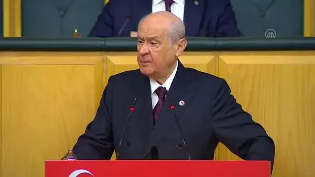 Bahçeli: 'İbreti alem için 104 emekli amiralin rütbeleri sökülmelidir' Bahçeli: 'İbreti alem için 104 emekli amiralin rütbeleri sökülmelidir'