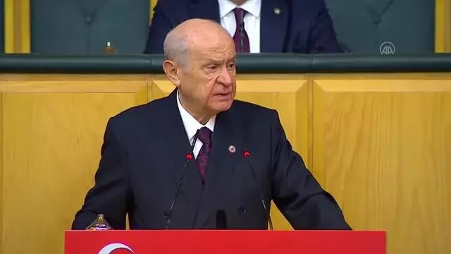 Bahçeli: 'İbreti alem için 104 emekli amiralin rütbeleri sökülmelidir' Bahçeli: 'İbreti alem için 104 emekli amiralin rütbeleri sökülmelidir'