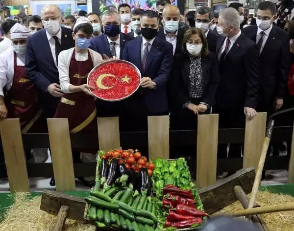 GAZİANTEP BAKAN PAKDEMİRLİ TARIMSAL HASILAMIZ, CUMHURİYET TARİHİNİN REKORUNU KIRDI GAZİANTEP BAKAN PAKDEMİRLİ TARIMSAL HASILAMIZ, CUMHURİYET TARİHİNİN REKORUNU KIRDI