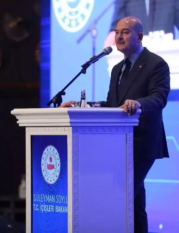 Son dakika haberleri... Bakan Soylu: Birilerinin küçük kafalarına uyup geriye gidemeyiz Son dakika haberleri... Bakan Soylu: Birilerinin küçük kafalarına uyup geriye gidemeyiz