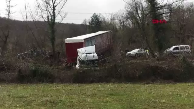 BARTIN TIR YOLDA ASKIDA KALDI BARTIN TIR YOLDA ASKIDA KALDI