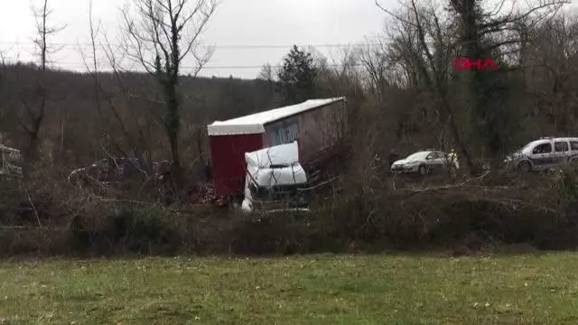 BARTIN TIR YOLDA ASKIDA KALDI BARTIN TIR YOLDA ASKIDA KALDI