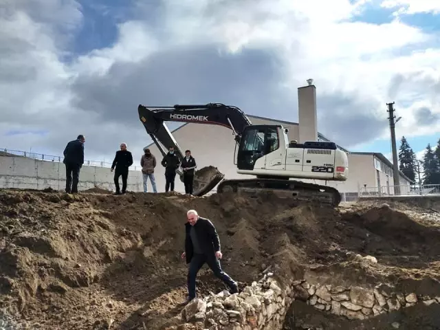 Başkan Altıkulaç: 'Dedikodu yapmak gibi kaybedecek zamanımız yok' Başkan Altıkulaç: 'Dedikodu yapmak gibi kaybedecek zamanımız yok'