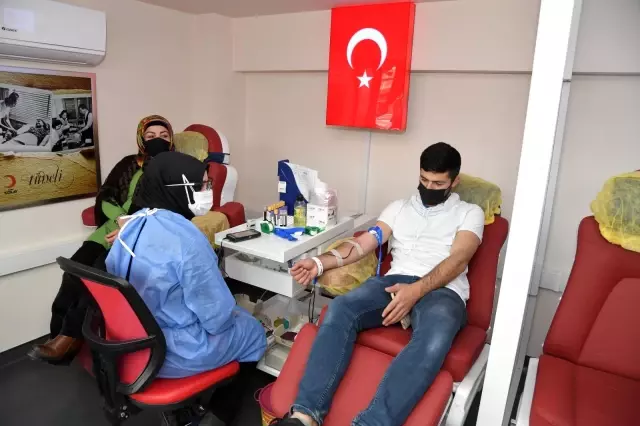 Başkan Başdeğirmen: 'Kan bağışının değerini biliyoruz' Başkan Başdeğirmen: 'Kan bağışının değerini biliyoruz'