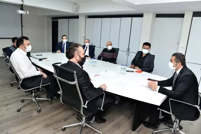 Başkan Erdoğan: 'Emlakçı üyelerimizin yanındayız' Başkan Erdoğan: 'Emlakçı üyelerimizin yanındayız'