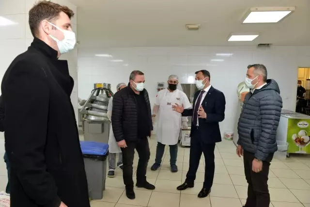 Başkan fırınları tek tek denetledi Başkan fırınları tek tek denetledi