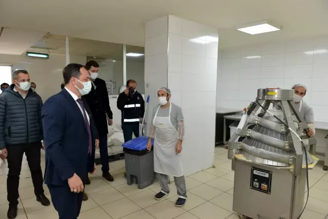 Başkan fırınları tek tek denetledi Başkan fırınları tek tek denetledi