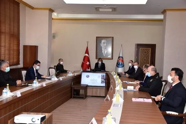 Başkan Saygılı, 'Vatandaşlarımızdan maske, mesafe hijyene uymalarını istiyoruz' Başkan Saygılı, 'Vatandaşlarımızdan maske, mesafe hijyene uymalarını istiyoruz'