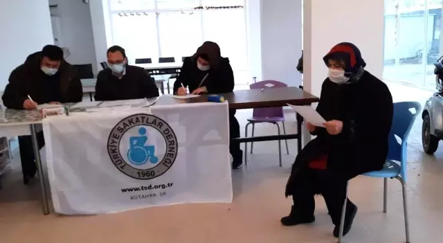 Başkan Yakar: 'Kütahya'da 10 bin 810 kişi üzerinde engel var' Başkan Yakar: 'Kütahya'da 10 bin 810 kişi üzerinde engel var'