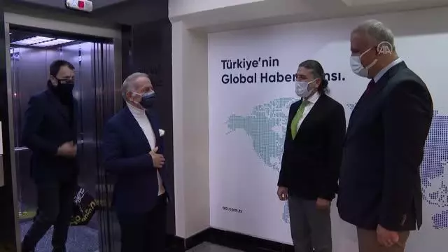 Bayrampaşa Belediye Başkanı Atila Aydıner, 101. yaşını kutlayan AA'yı ziyaret etti Bayrampaşa Belediye Başkanı Atila Aydıner, 101. yaşını kutlayan AA'yı ziyaret etti