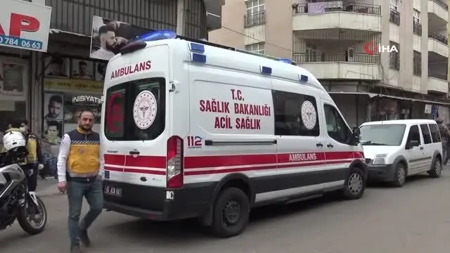 Son dakika haberleri: Berber dükkanına silahlı saldırı: 1 ölü, 1 yaralı Son dakika haberleri: Berber dükkanına silahlı saldırı: 1 ölü, 1 yaralı