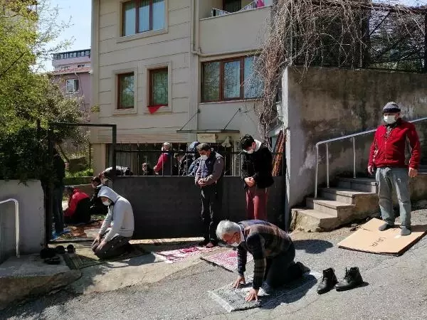 BEYKOZ'DA BİR YILDIR KAPALI CAMİ TEPKİSİ BEYKOZ'DA BİR YILDIR KAPALI CAMİ TEPKİSİ