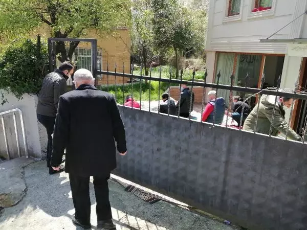 BEYKOZ'DA BİR YILDIR KAPALI CAMİ TEPKİSİ BEYKOZ'DA BİR YILDIR KAPALI CAMİ TEPKİSİ